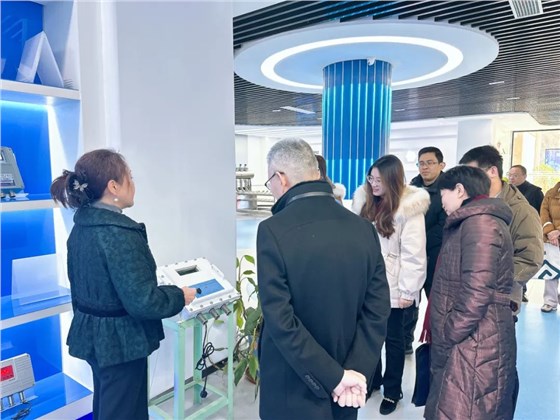 蘇州市政協(xié)港澳臺(tái)僑外事委、民宗委主任張劍帶隊(duì)蒞臨我司開展調(diào)研工作插圖1